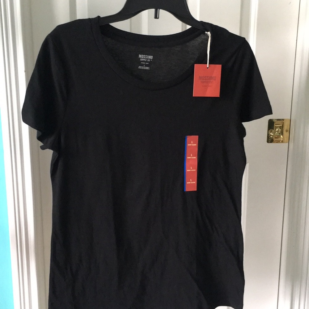 Black Tee